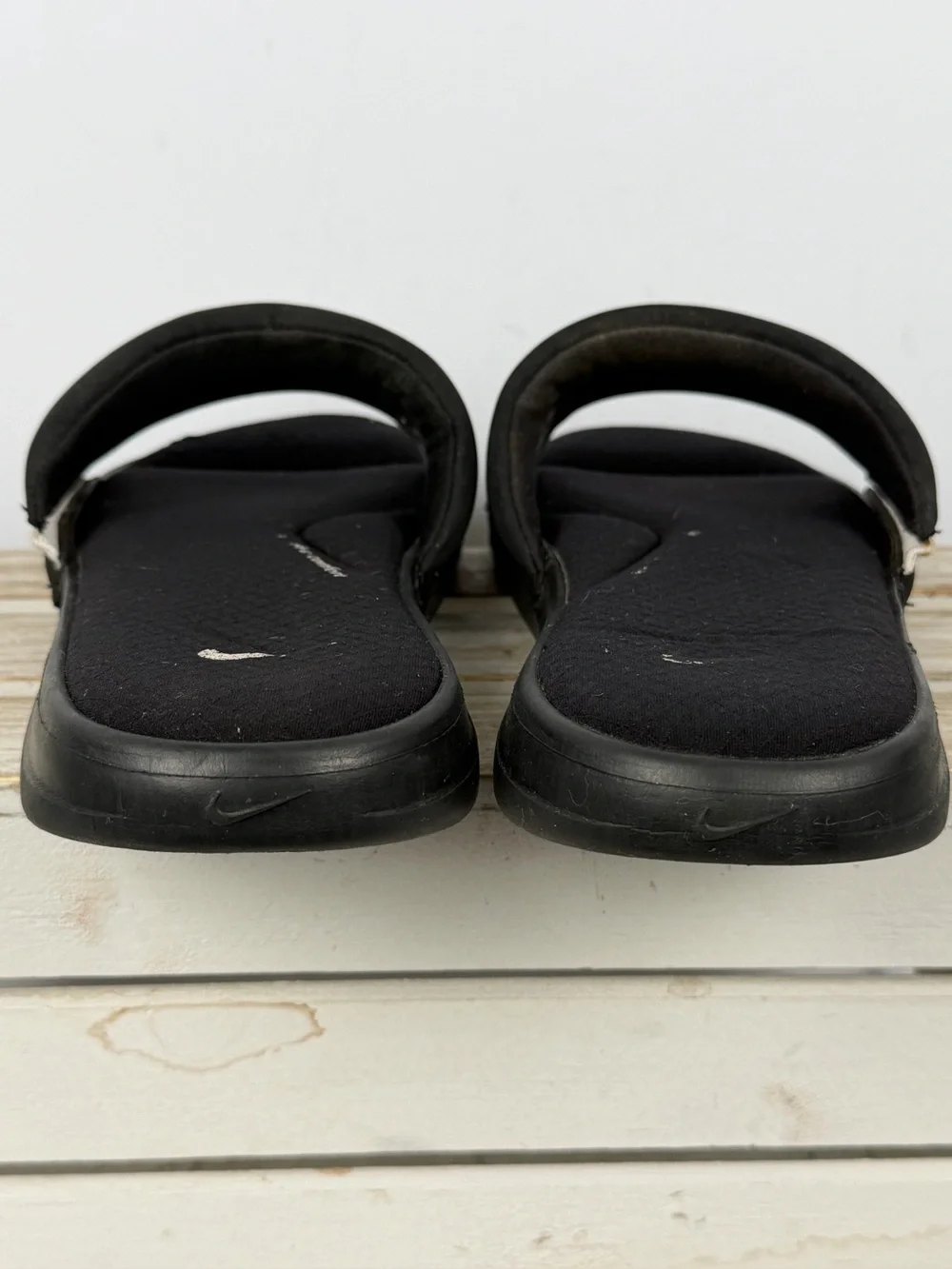 Nike Ultra Comfort 3 slide sandals white Nike logo on the strap Size 10